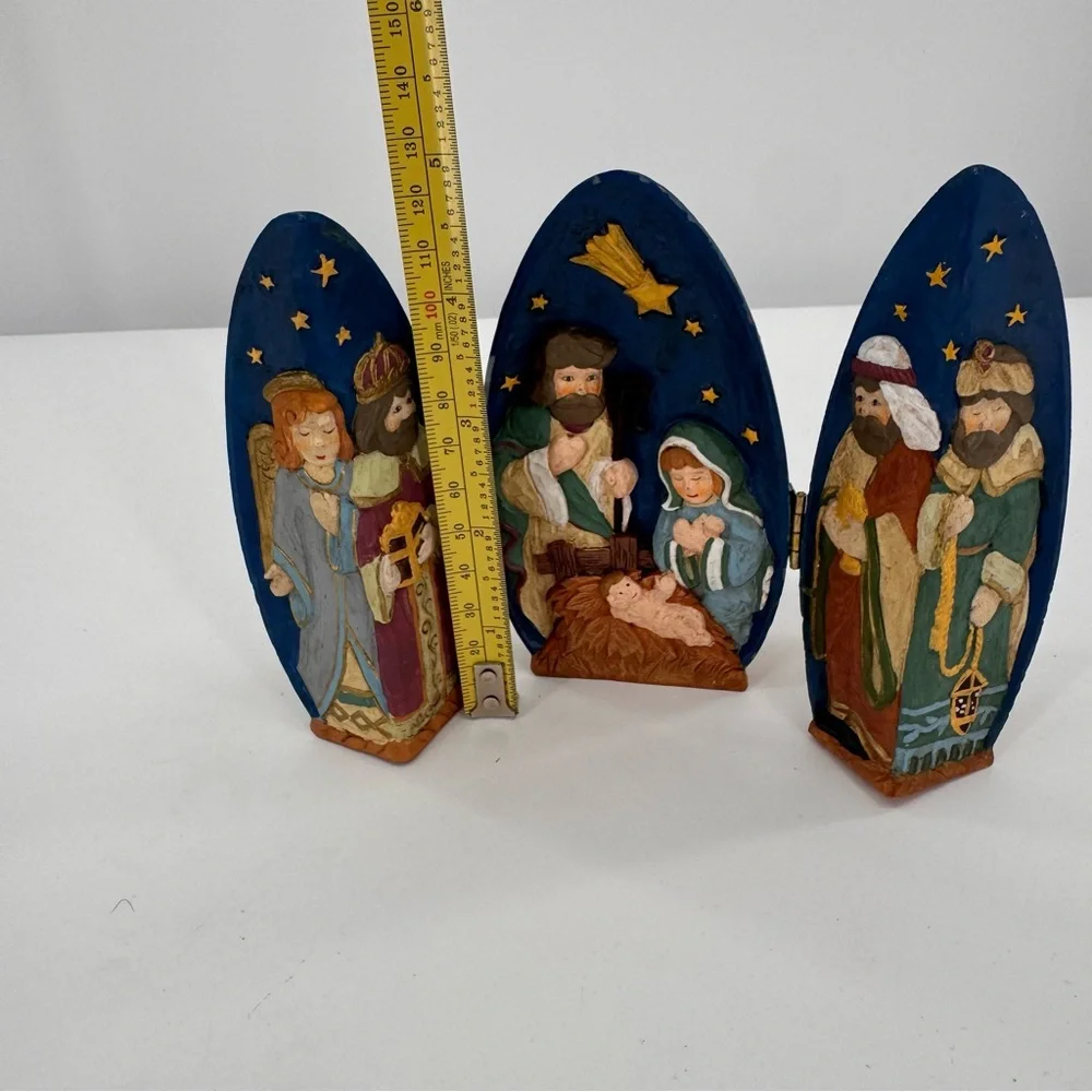 Vintage Lillian Vernon Tri Fold Egg Shaped Nativity Scene Table‎ Top Decor 5